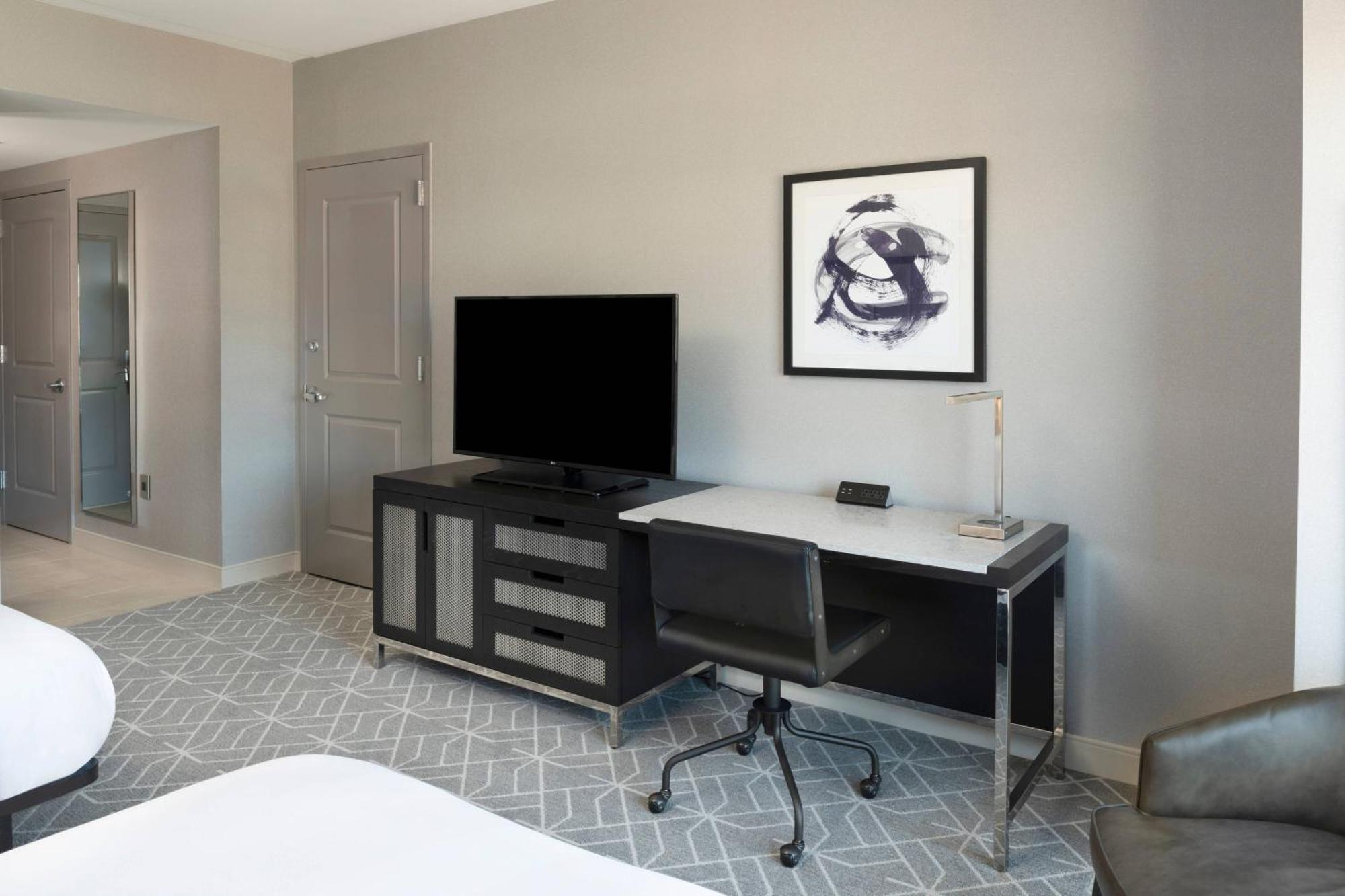เรเนซองส์ บอสตัน แพทริออต เพลส โฮเทล Hotel ฟอกซ์โบโร ภายนอก รูปภาพ