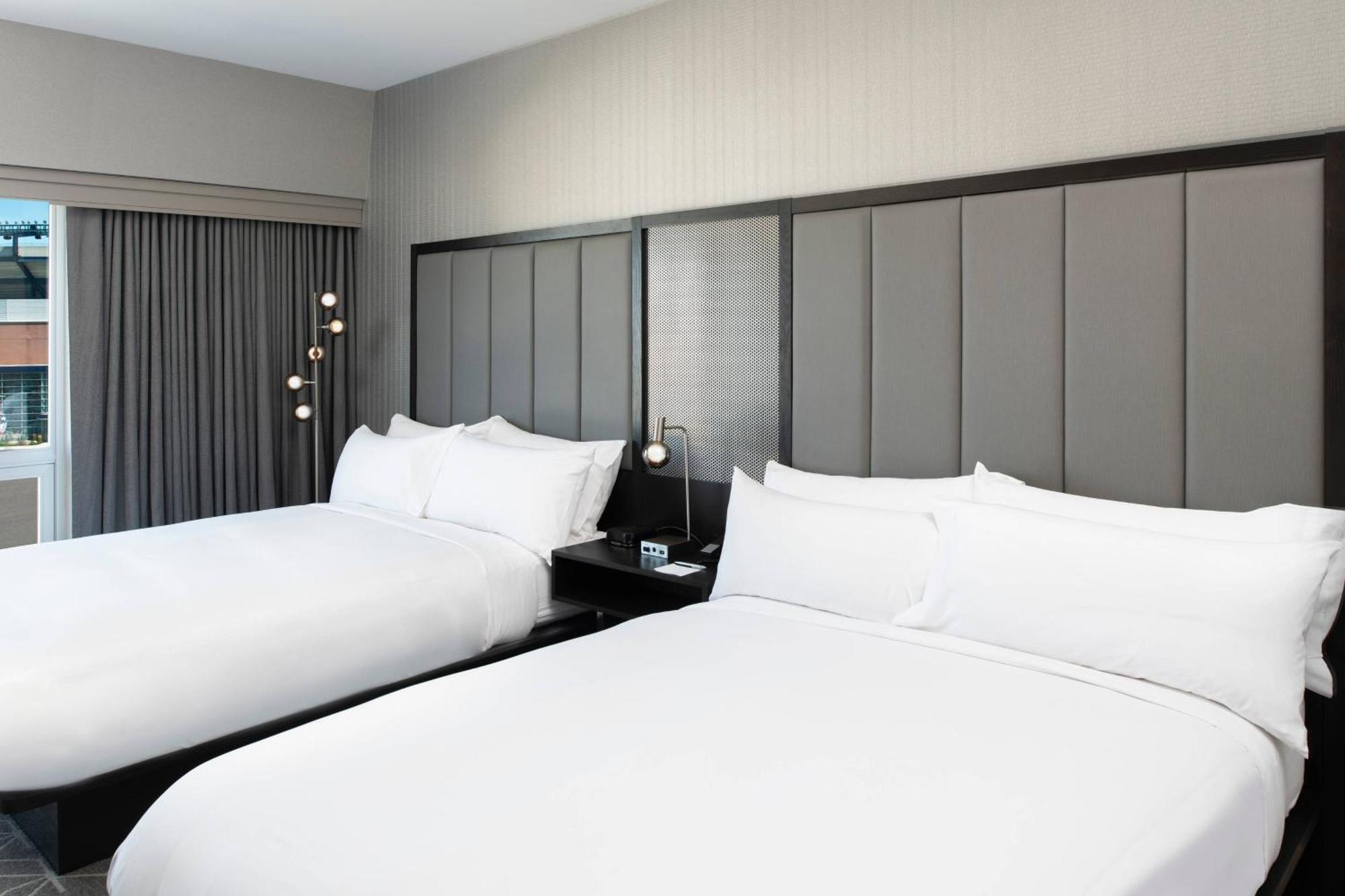 เรเนซองส์ บอสตัน แพทริออต เพลส โฮเทล Hotel ฟอกซ์โบโร ภายนอก รูปภาพ
